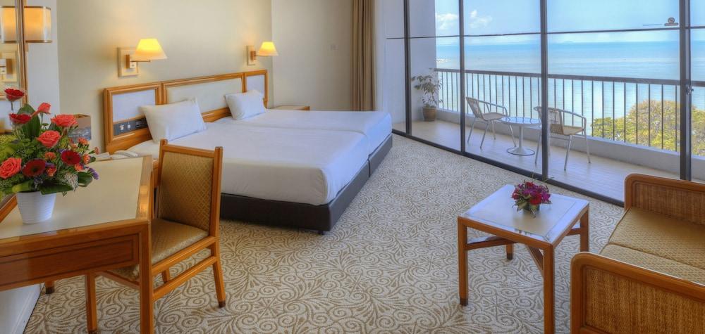 M Social Resort Penang Tanjung Bungah  Extérieur photo