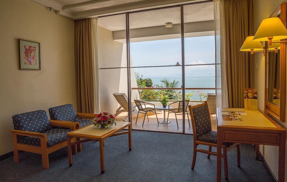 M Social Resort Penang Tanjung Bungah  Extérieur photo