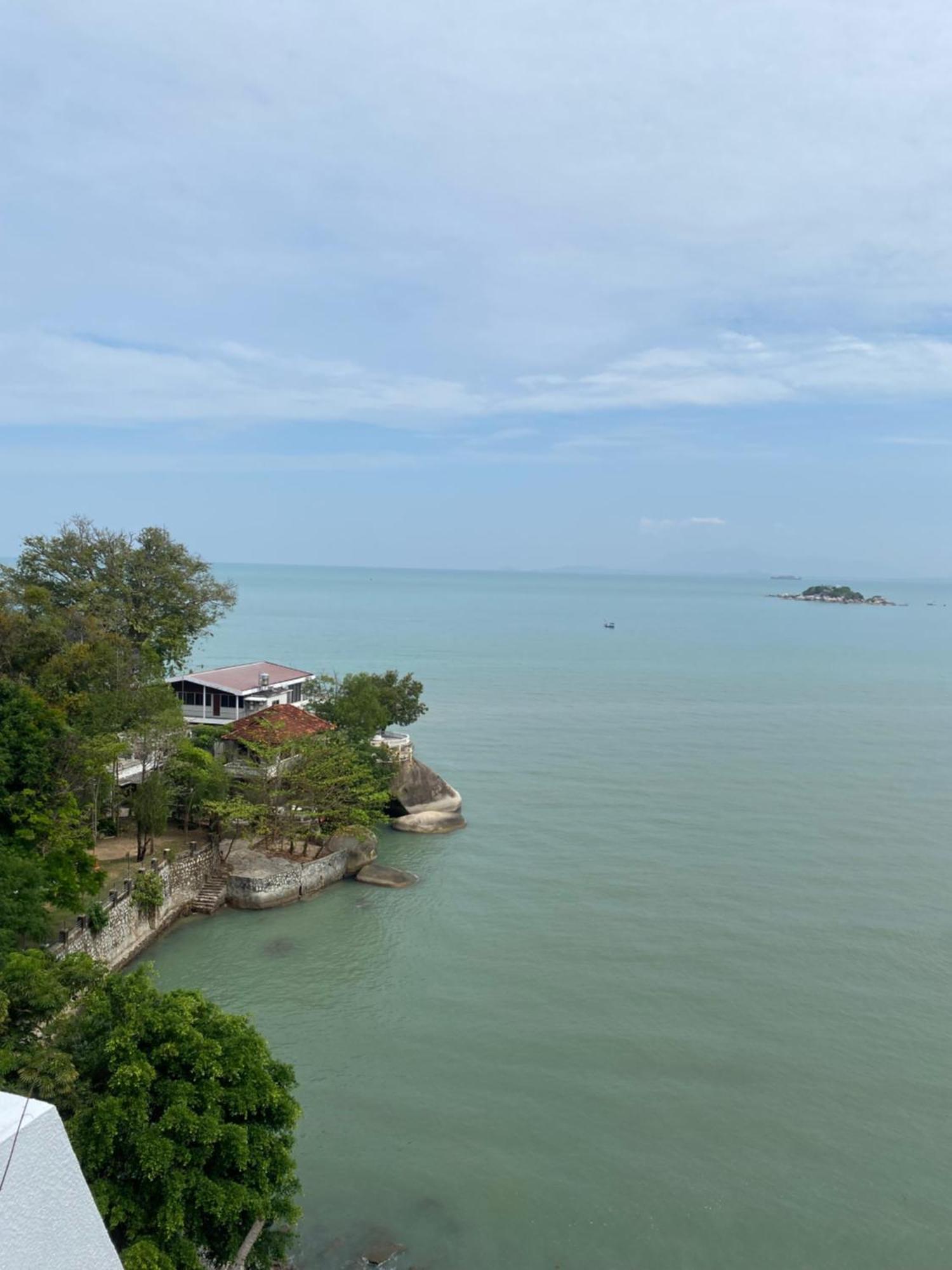 M Social Resort Penang Tanjung Bungah  Extérieur photo